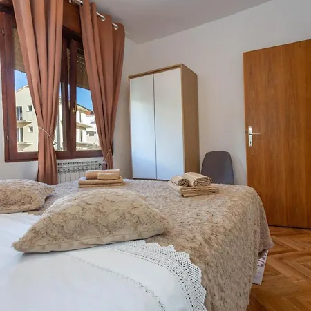 Hedonist - Zf Hvar