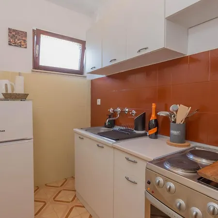 Hedonist - Zf Hvar
