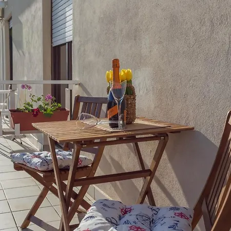 Hedonist - Zf Hvar Apartmán *